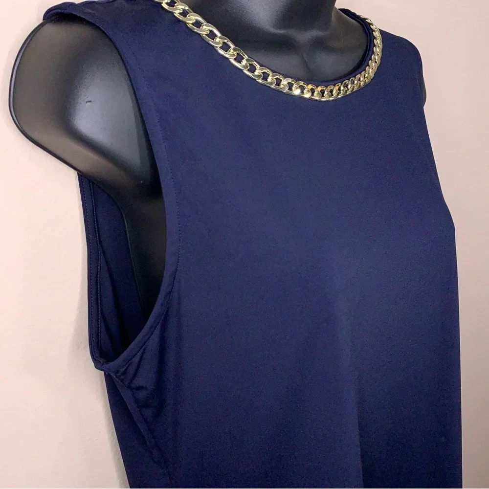 Medium Carmen Marc Valvo Navy Blue Gold Chain Neckline Sleeveless Top - Picture 9 of 13